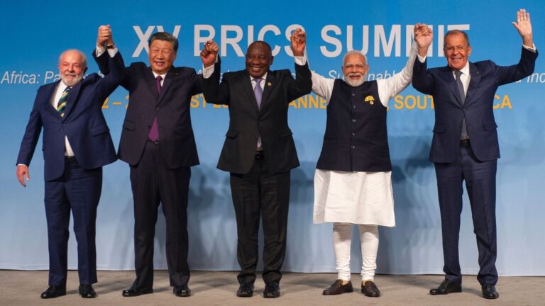 Columna regional e internacional BRICS y G20 con protagonismo del  Mercosur.